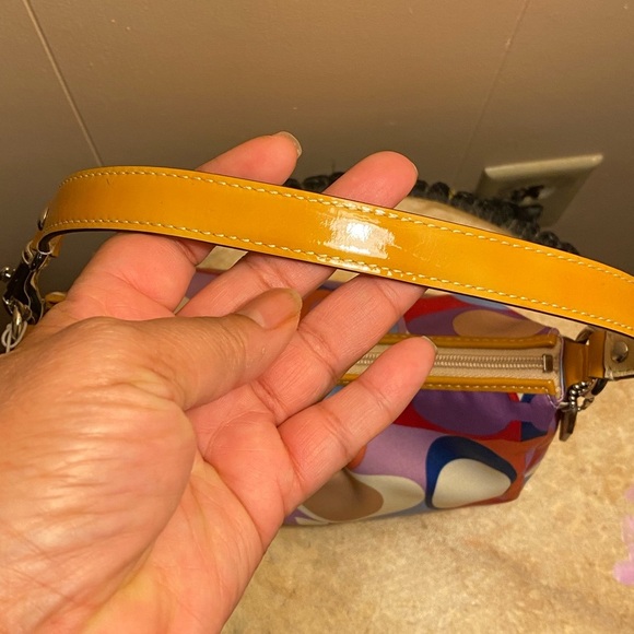 Coach Signature Scarf Print Pochette - Picture 4 of 12